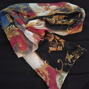 Larioseta como fashion scarf